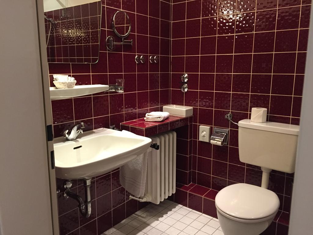 Haus Litzbruck Hotel Düsseldorf Værelse billede