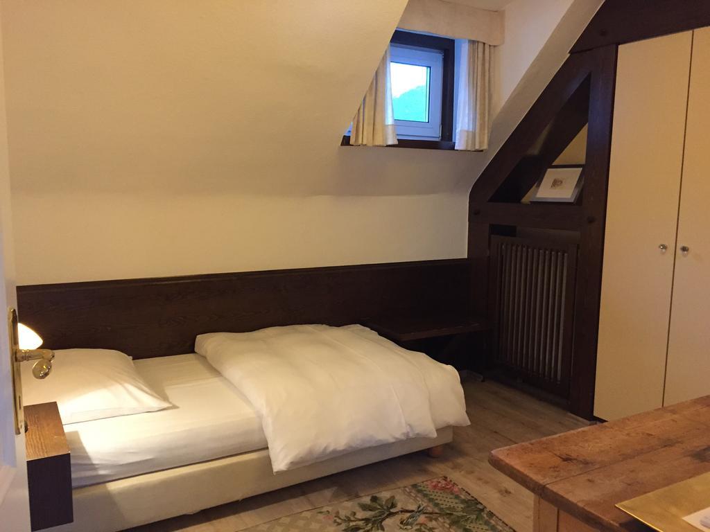 Haus Litzbruck Hotel Düsseldorf Eksteriør billede